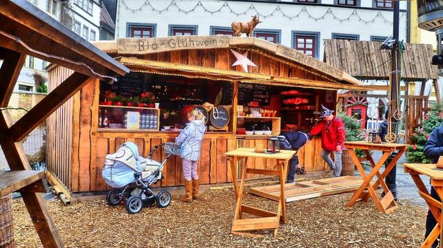 Der Naumburger Weihnachtsmarkt 2015 ist  vom 27. November bis 20. Dezember geöffnet !