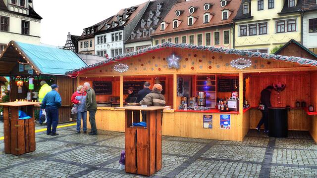 Der Naumburger Weihnachtsmarkt 2015 ist  vom 27. November bis 20. Dezember geöffnet !