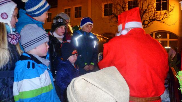 Danke "Doktor" Weihnachtsmann - Bilder vom Nebraer Weihnachtsmarkt am 5.12.2015 !