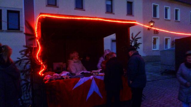 Danke "Doktor" Weihnachtsmann - Bilder vom Nebraer Weihnachtsmarkt am 5.12.2015 !