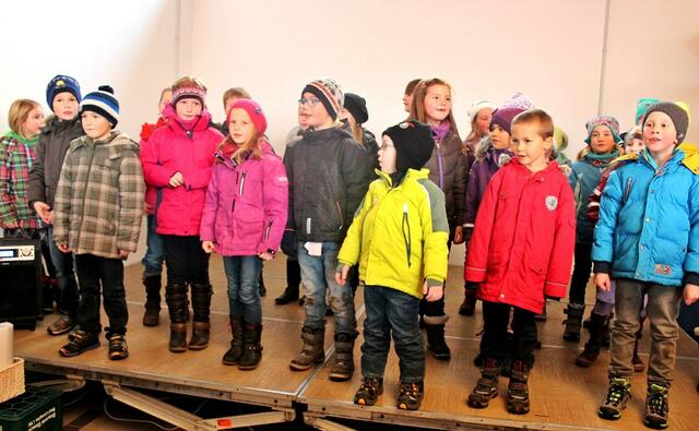 Schülerinnen und Schüler der Grundschule Anzefahr/Niederwald.