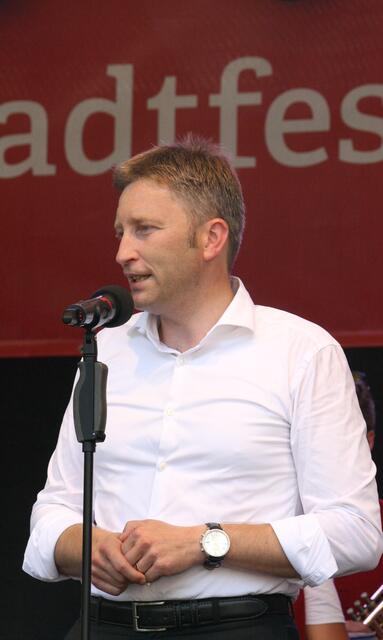 Eröffnungsrede zum Neusässer Stadtfest | Foto: Stadt Neusäß
