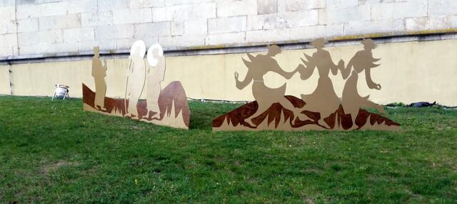 Auf unserem Weg begleiteten uns immer wieder solche Kunstwerke