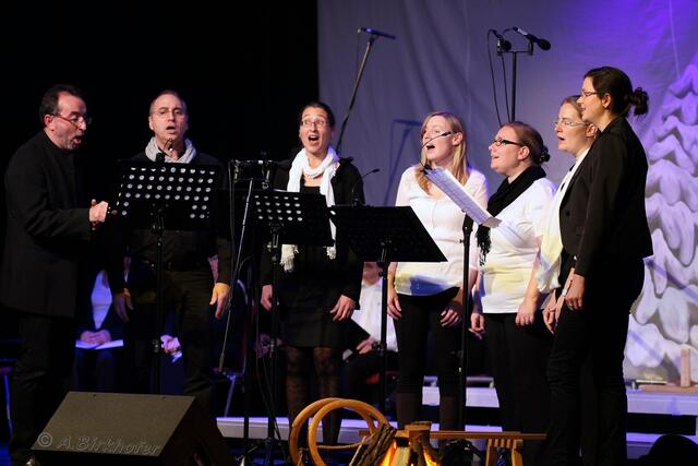 von links: Hans Ulrich Höfle, Harry Spahn, Elisabeth Zeller, Natalie Schwemmer, Bianca Krautmann, Sandra Maresch, Dr. Lydia Bosch
