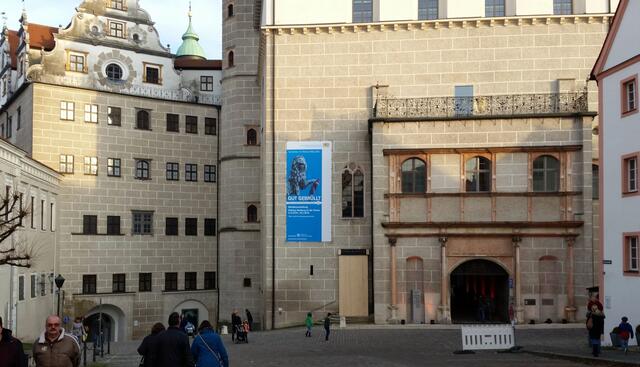 Schloss Neuburg genießt als einstiges Residenzschloss des 1505 gegründeten Fürstentums Pfalz-Neuburg besondere Bedeutung