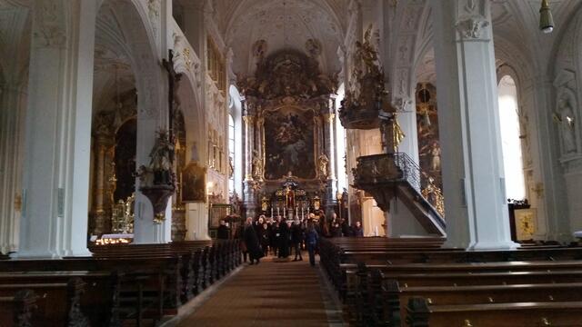 Ein Blick in die schöne Kirche