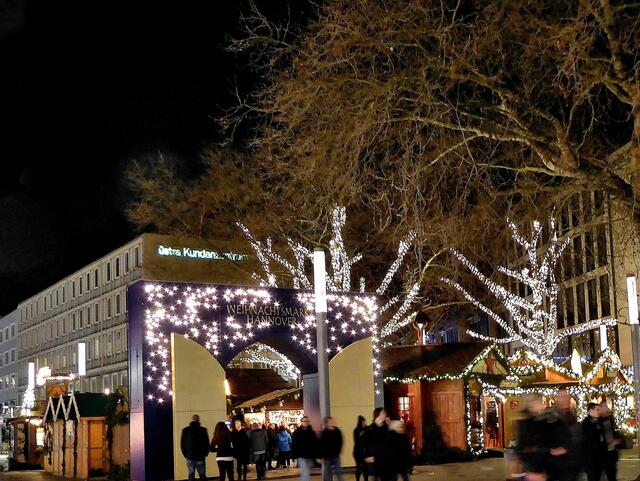 Eingangstor zum Weihnachtsmarkt Hannover