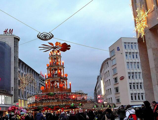 Weihnachtspyramide am Kröpcke