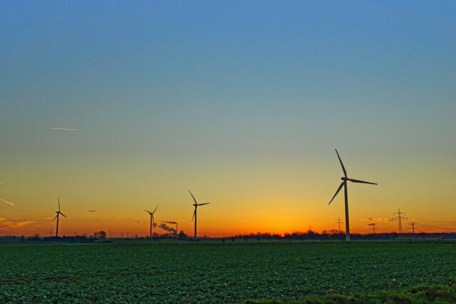 08.12.2015 08:18 - Die Sonne wird jetzt beginnend  direkt sichtbar