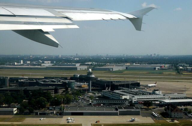 Der Airport aus dem Fenster
