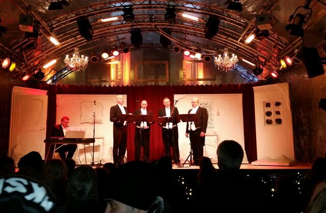 Zurück in Berlin auf dem Weihnachtsmarkt am Gendarmenmarkt
