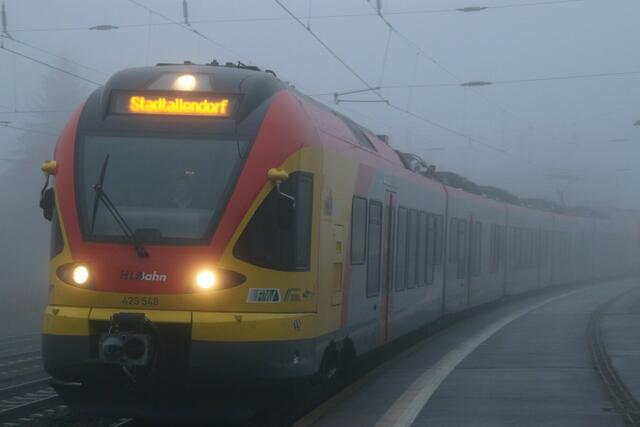 Zweiteiliger Zug in Kirchhain (03.11.2015)