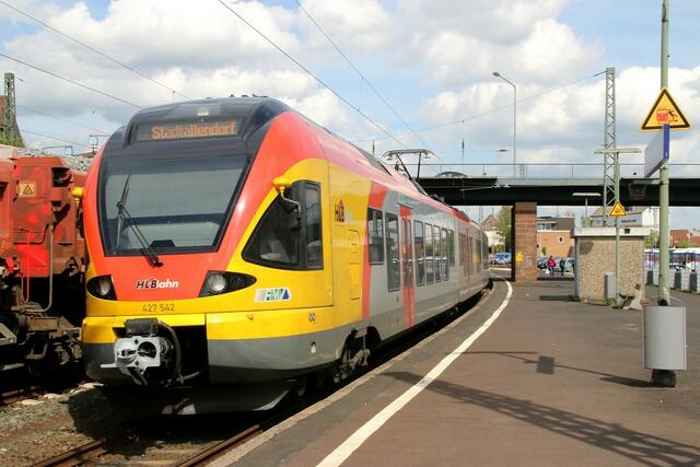 Endstation Kirchhain auf Gleis 5 (04.05.2015)