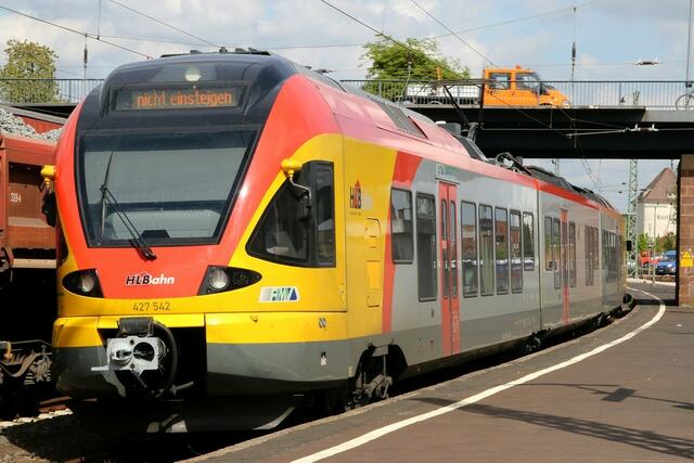 Endstation Kirchhain auf Gleis 5 (04.05.2015)