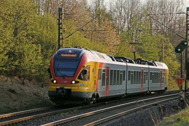 HLB 24476 zwischen Kirchhain und Langenstein (28.04.2015)