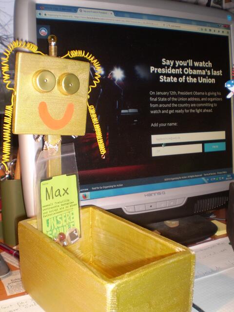 29. Dezember 2015: die Max-Zuckerberg-BAKI auf meinem Schreibtisch vor der Bitte aus Amerika