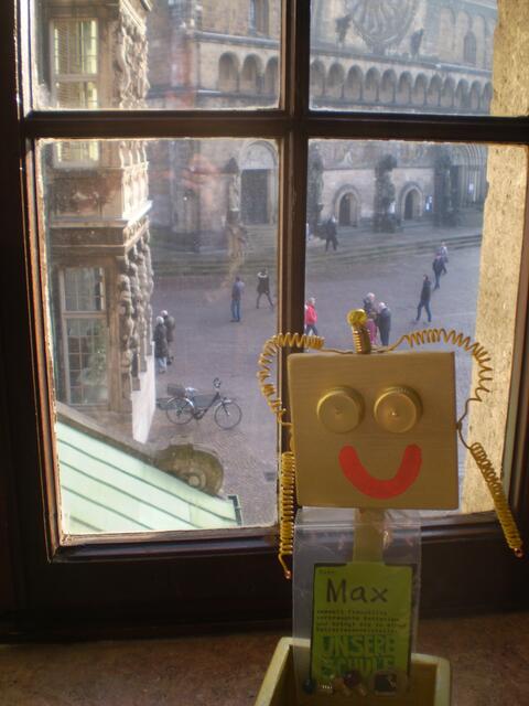 Bremen, 1. Januar 2016: die leere Max-Zuckerberg-BAKI im Bremer Rathaus nach dem Neujahrsempfang