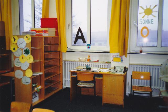 Blick (vor etwa 25 Jahren) in den Raum für Sprachanfänger in der Schule 003 in Bremen