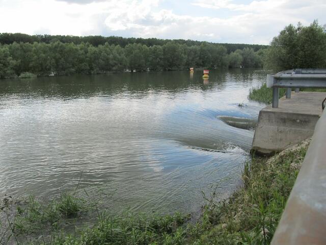 bei Hochwasser: ab in den Überlaufbereich