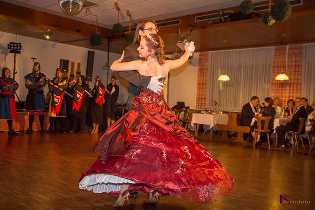 ORCC 2016 - Ihre Lieblichkeit Pinzessin Franziska II und Prinz Jakob I. beim Tanz zum S/W-Ball