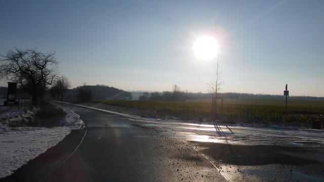 Feldweg von Rositz nach Cröbern, wenn unsere Straße nur so gut wäre.