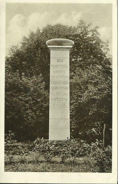 Denkmal für die im 1.WK Gefallenen des ehemalige Kadettenhauses, 1931