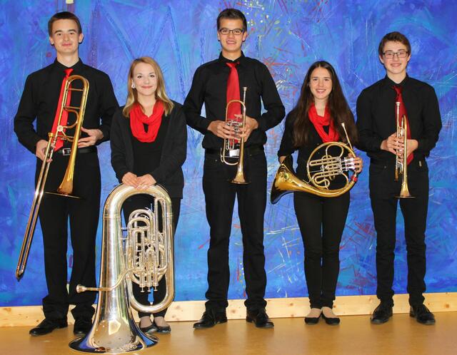 "Burning Brass" überzeugte die Jury und erhielt für den Vortrag 95 Punkte. Natürlich sind die 5 jungen Musikerinnen und Musiker damit für den Landeswettbewerb qualifiziert.