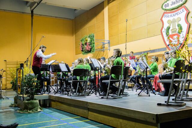 Die SGL-Jugendkapelle unter Leitung von Florian Helgemeir | Foto: Rainer Guttroff