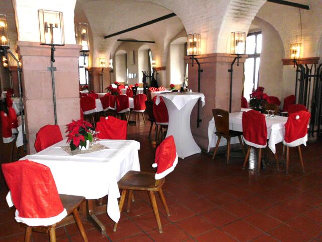 Weihnachtliches Ambiente in der Burggaststätte