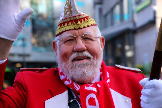 Mit Leib und Seele, vorübergehend ein Narr.