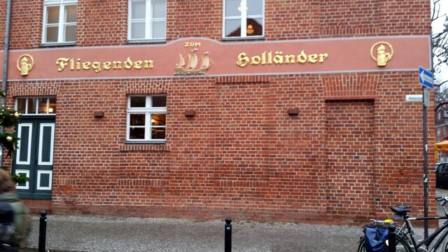 Viele gingen nach der Fertigstellung der Stadterweiterung auch wieder in die Niederlande zurück.