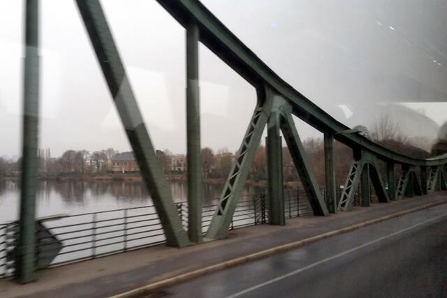 dort, wo Berlin und die brandenburgische Hauptstadt Potsdam aufeinander treffen.