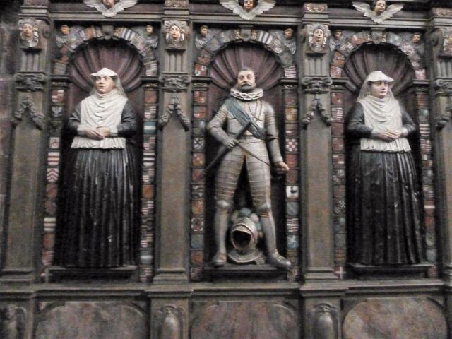Grabmal der Fürsten, in der ältesten Stiftskirche St Arnual im ältesten Stadtteil von Saarbrücken.