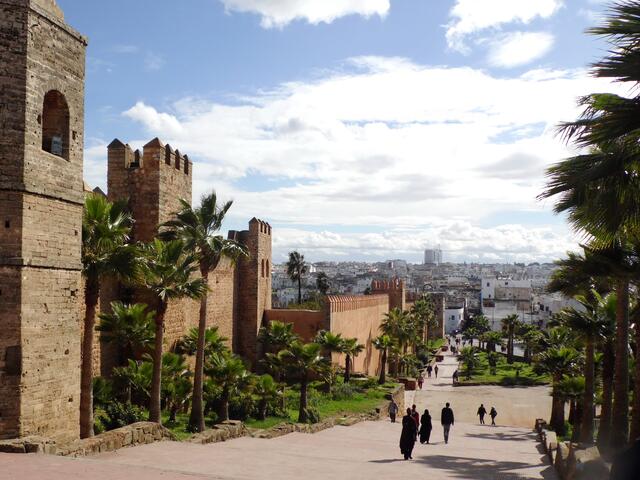 Über dem Fluss Regreg liegt die Kasbah des Oudaia mit einem andaluschischen Garten im Innenhof, die einst die Festung der sich anschließenden Medina war.
