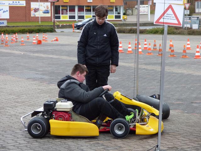 Noch einmal testen, ob die Sitzeinstellung der letzten Saison noch richtig ist.