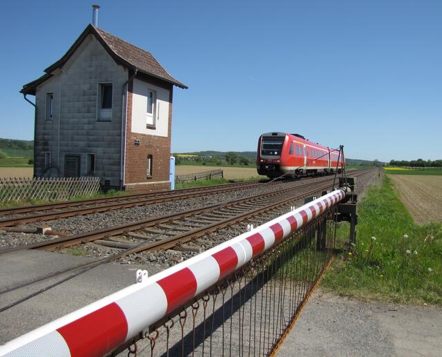 Doch am hannoverschen Bahnhof gab es ein Problem, verursacht durch die Bahnübergänge.