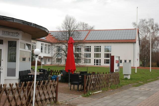 Kranich-Gymnasium Salzgitter-Lebenstedt   02  links: zu unserer zeit ein buchladen