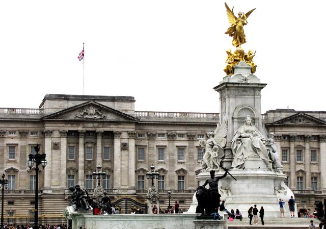 Im Buckingham Palast war Ernst August 1771 geboren worden, stellte doch damals das Haus Hannover die Könige von Großbritannien und Irland. Durch eine Personalunion wurde Hannover von London aus regiert.