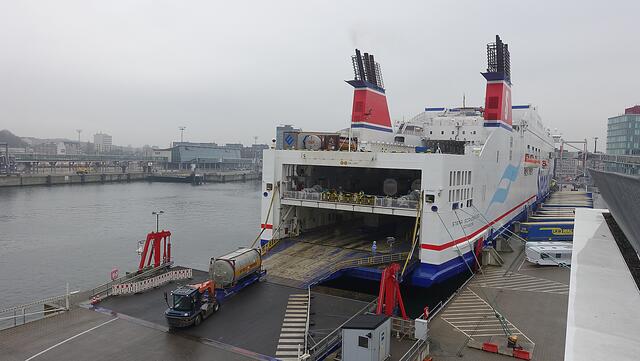 Die RoPax-Fähre "Stena Scandinavica" pendelt zwischen Kiel und Göteborg in Schweden. Foto: Helmut Kuzina