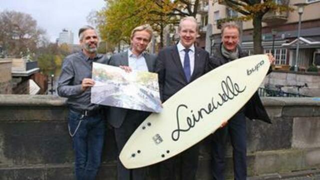 Leinewelle Hannover in Planung: Surfen mit Brett u. Kanu! Die LeineLand-Attraktion für Wassersport und Publikum, wie seit Jahren in München an der Isar. _ http://www.leinewelle.de/die-mission/
https://www.youtube.com/watch?v=Jm5Q6uxoBjs | Foto: http://www.leinewelle.de