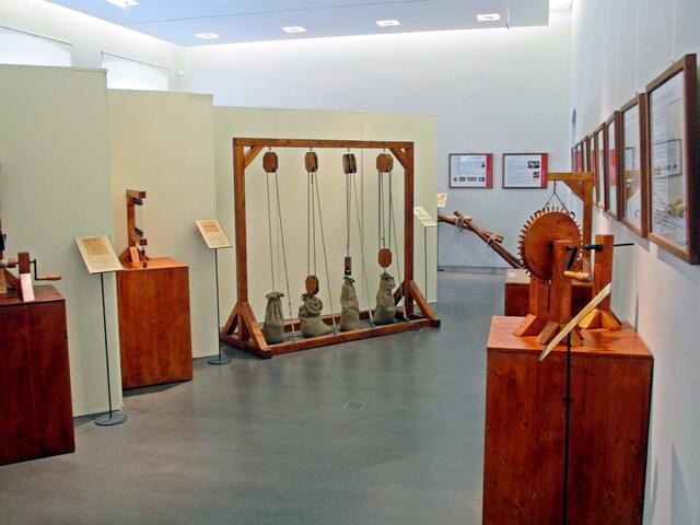 Blick in die Ausstellung - Leonardo da Vincis Maschinen in Naumburg !