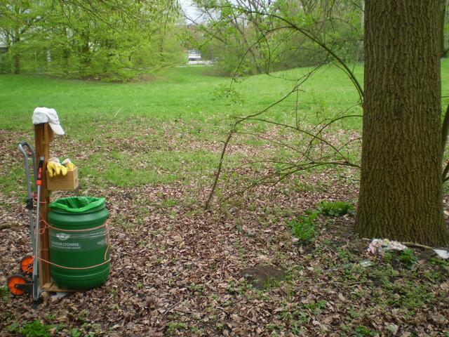 BREMEN RÄUMT AUF: Blick auf die Wiese vor dem Georg-Junk-See