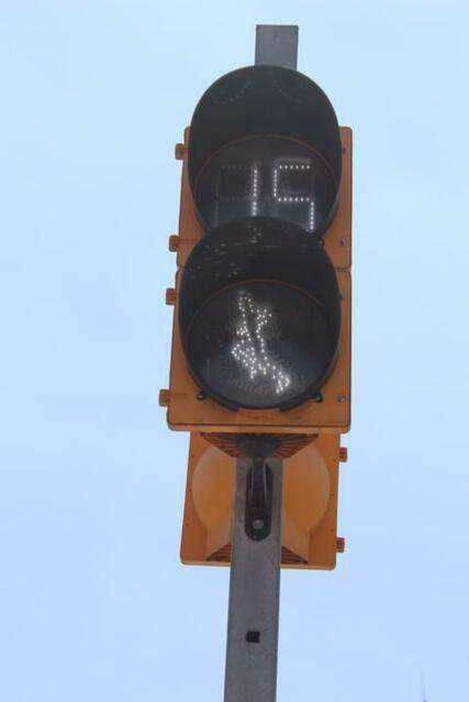 Sie hat einen Countdown für die Ampelphase...