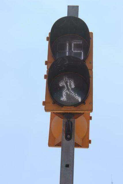 ... und die Ampelmännchen laufen.