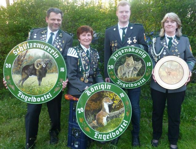 Königsfamilie mit Ehrenscheibe: Michaela Vogt