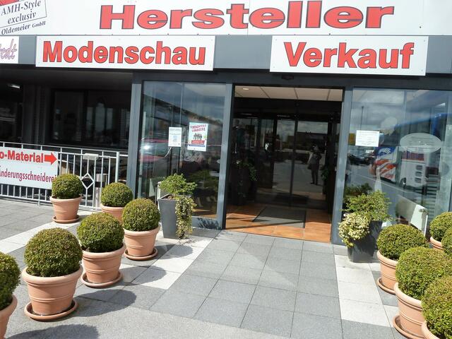 Eingang vom Modetreff Oldemeier
