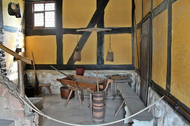 Baugruppe Mittelhessen 5 - ein um 1674 erbautes Haus aus Ebsdorfergrund - Heskem