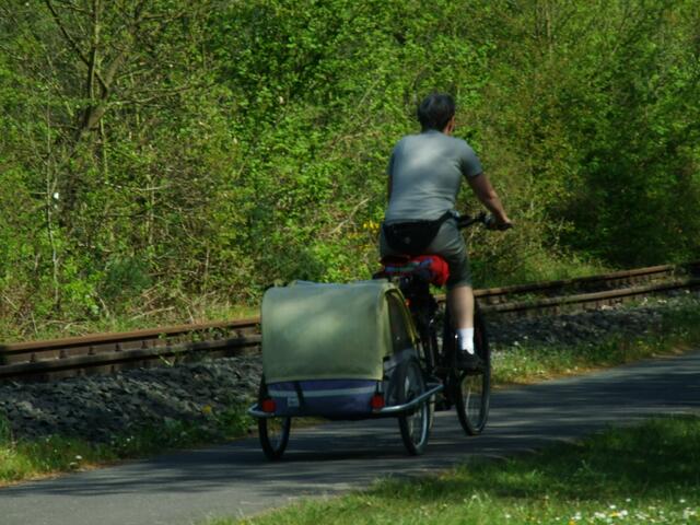 Jede menge Radler waren unterwegs....auch mit Anhänger
