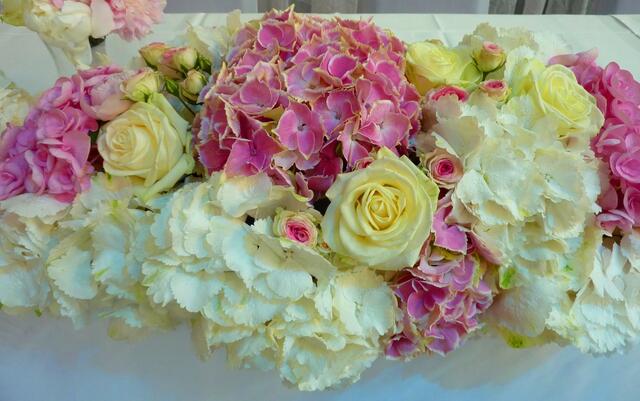 Kunstvoller Blumenschmuck