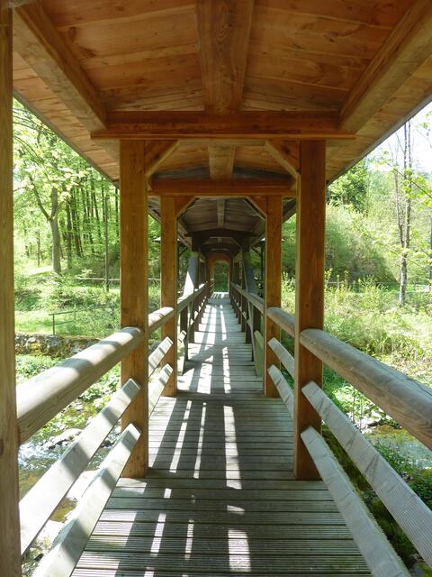Eine andere Holzbrücke